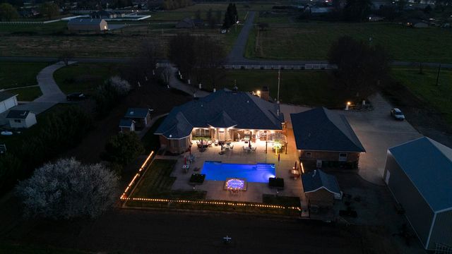 19640 Dairyland Drive, Redding, CA 96002