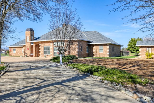 19640 Dairyland Drive, Redding, CA 96002