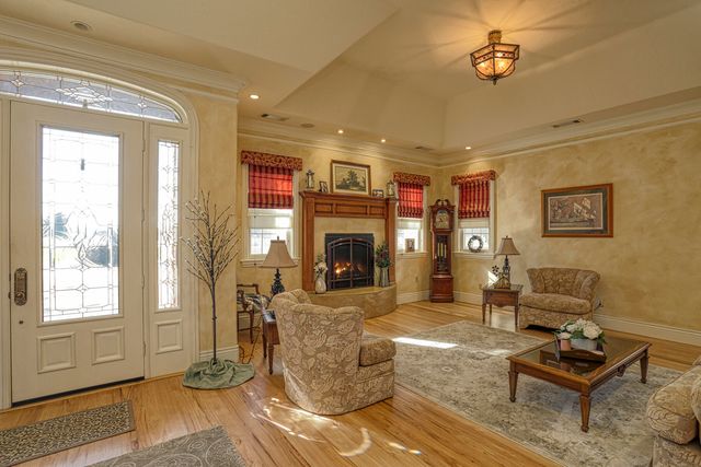 19640 Dairyland Drive, Redding, CA 96002