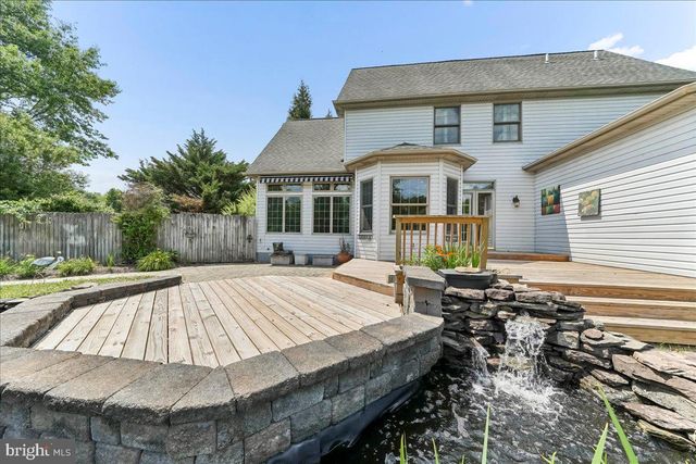 8247 HENSINGERSVILLE RD, Alburtis, PA 18011