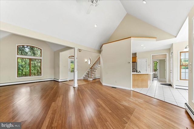 8247 HENSINGERSVILLE RD, Alburtis, PA 18011
