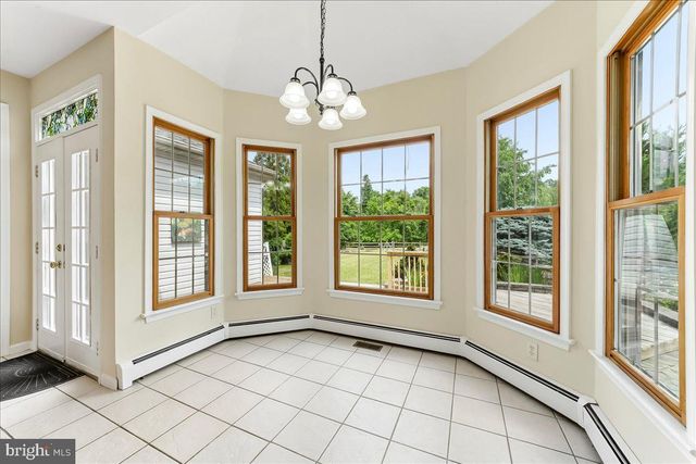 8247 HENSINGERSVILLE RD, Alburtis, PA 18011