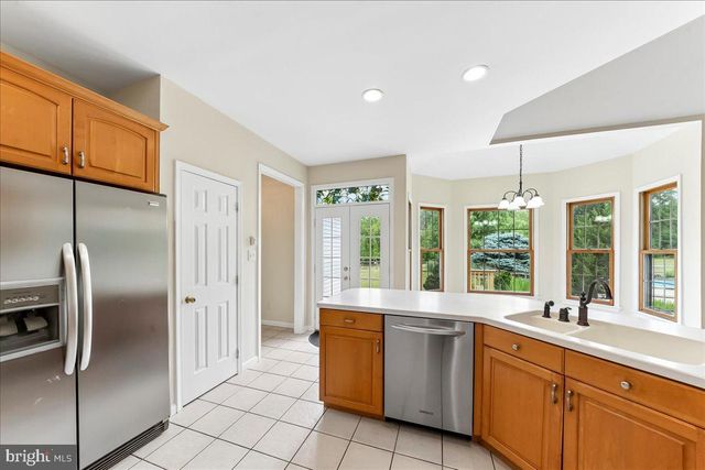 8247 HENSINGERSVILLE RD, Alburtis, PA 18011