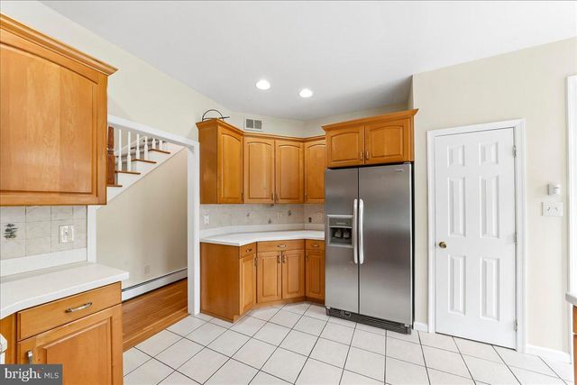 8247 HENSINGERSVILLE RD, Alburtis, PA 18011