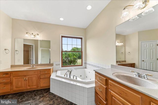 8247 HENSINGERSVILLE RD, Alburtis, PA 18011