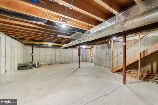 8247 HENSINGERSVILLE RD, Alburtis, PA 18011