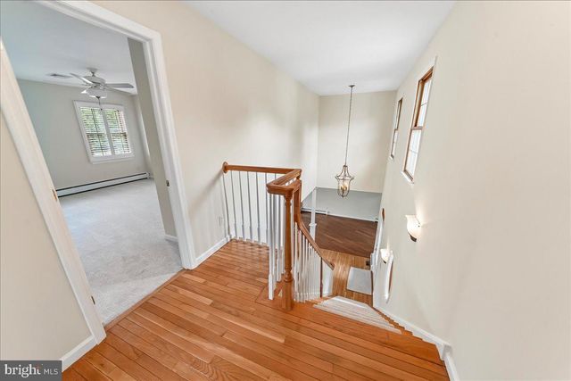 8247 HENSINGERSVILLE RD, Alburtis, PA 18011
