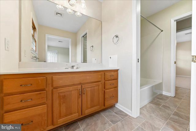 8247 HENSINGERSVILLE RD, Alburtis, PA 18011