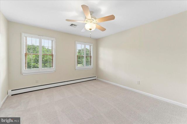 8247 HENSINGERSVILLE RD, Alburtis, PA 18011