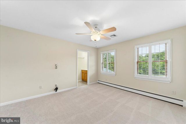 8247 HENSINGERSVILLE RD, Alburtis, PA 18011