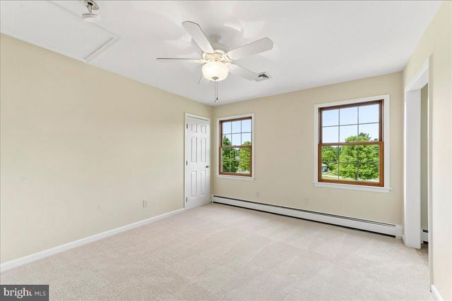 8247 HENSINGERSVILLE RD, Alburtis, PA 18011