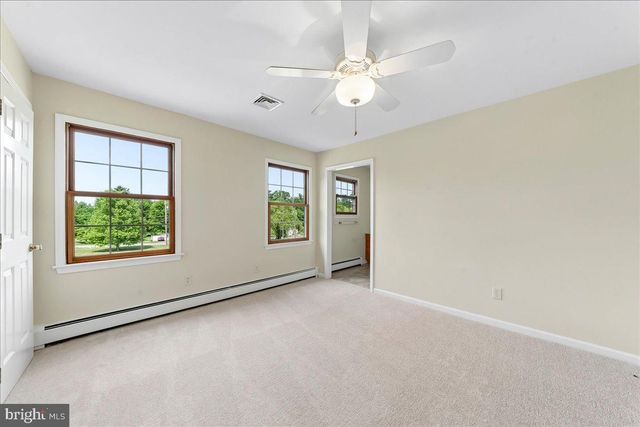 8247 HENSINGERSVILLE RD, Alburtis, PA 18011