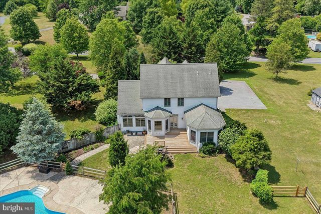 8247 HENSINGERSVILLE RD, Alburtis, PA 18011