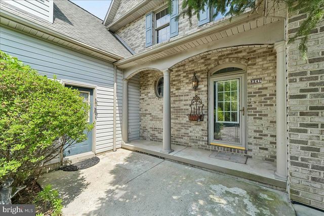 8247 HENSINGERSVILLE RD, Alburtis, PA 18011