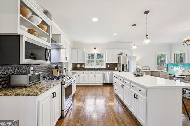 100 Kylemore Pass, Tyrone, GA 30290