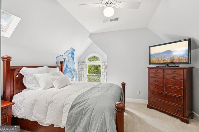 100 Kylemore Pass, Tyrone, GA 30290