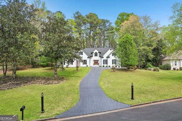 100 Kylemore Pass, Tyrone, GA 30290