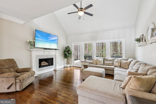 100 Kylemore Pass, Tyrone, GA 30290