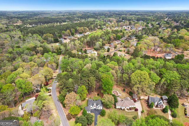 100 Kylemore Pass, Tyrone, GA 30290