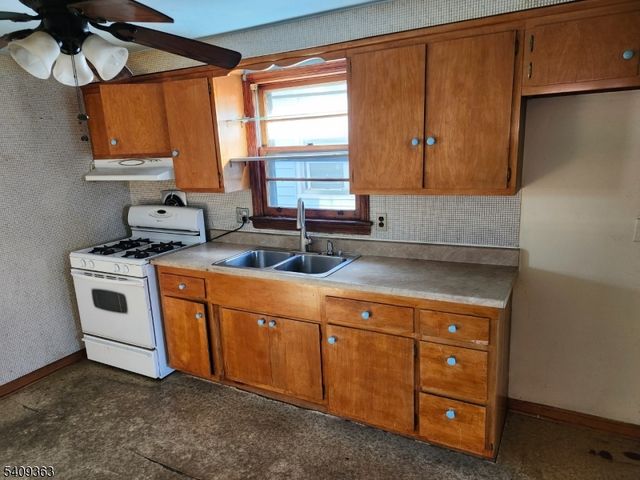 348 Cator Ave, Jersey City, NJ 07305