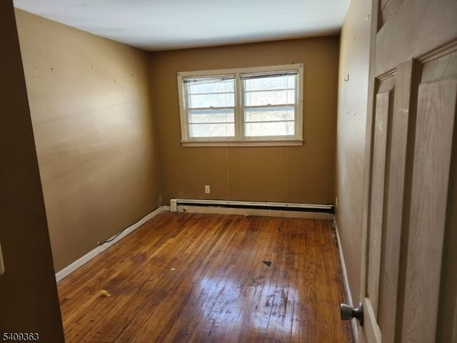 348 Cator Ave, Jersey City, NJ 07305