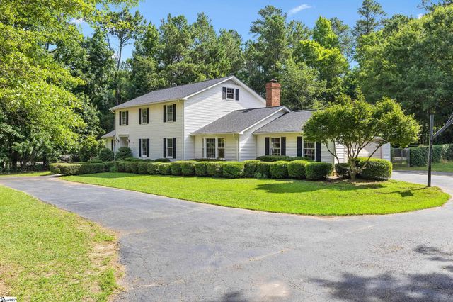 106 Wilderness Drive, Laurens, SC 29360