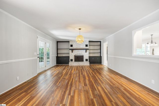106 Wilderness Drive, Laurens, SC 29360