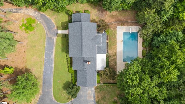 106 Wilderness Drive, Laurens, SC 29360