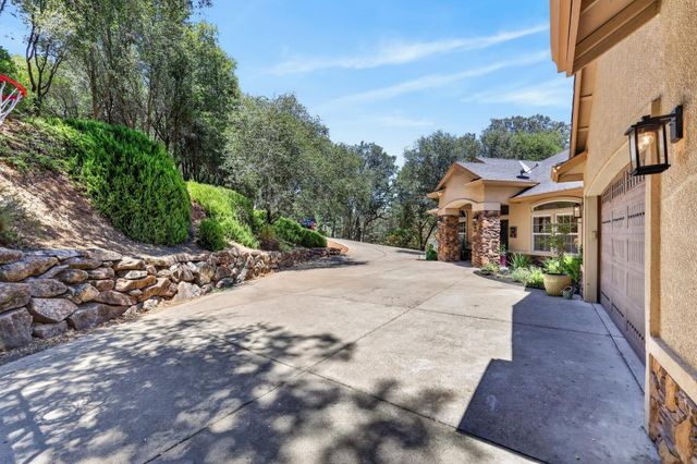 4207 Bearpaw Ct, Rescue, CA 95672