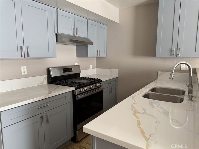 619 S Cypress B, Orange, CA 92866
