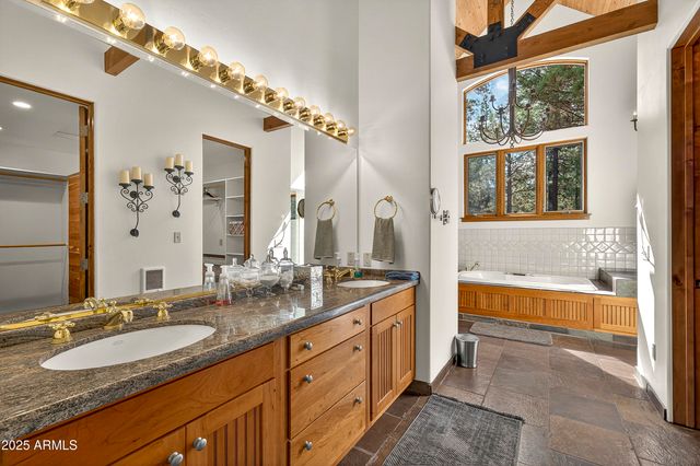 4020 HIDDEN HOLLOW Road, Flagstaff, AZ 86001