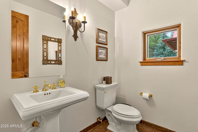 4020 HIDDEN HOLLOW Road, Flagstaff, AZ 86001