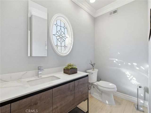 11030 Willowbrae, Chatsworth, CA 91311