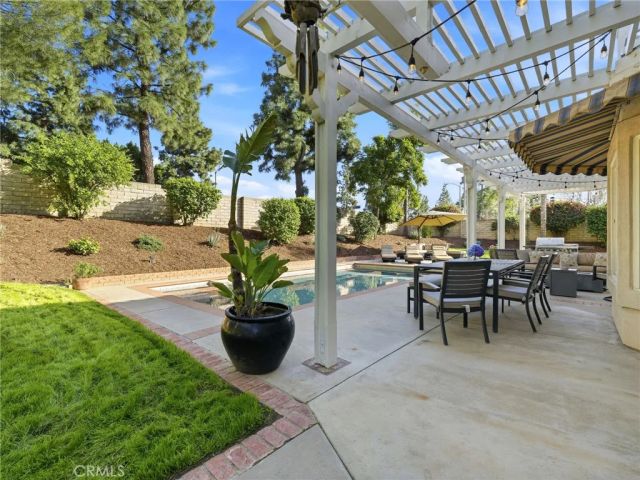 11030 Willowbrae, Chatsworth, CA 91311