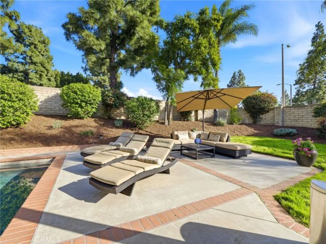 11030 Willowbrae, Chatsworth, CA 91311