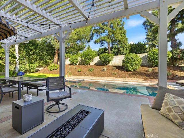 11030 Willowbrae, Chatsworth, CA 91311