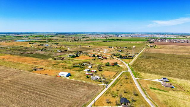 1005 E Buttercup RD, Taylor, TX 76574