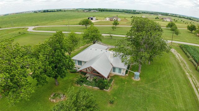1005 E Buttercup RD, Taylor, TX 76574