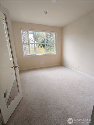 564 MOUNTAIN VIEW Lane NW, Issaquah, WA 98027