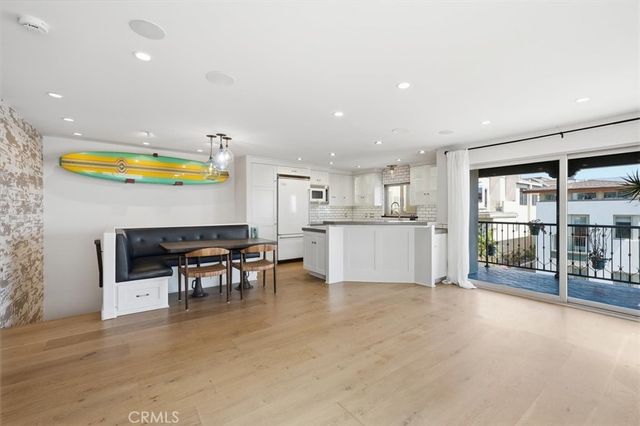 221 24th Street, Manhattan Beach, CA 90266