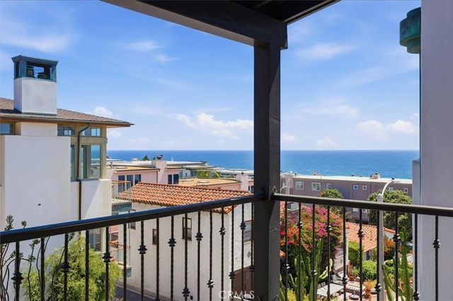 221 24th Street, Manhattan Beach, CA 90266