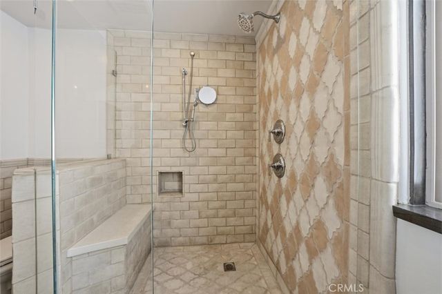 221 24th Street, Manhattan Beach, CA 90266