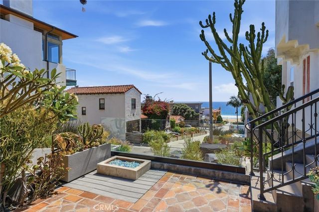 221 24th Street, Manhattan Beach, CA 90266