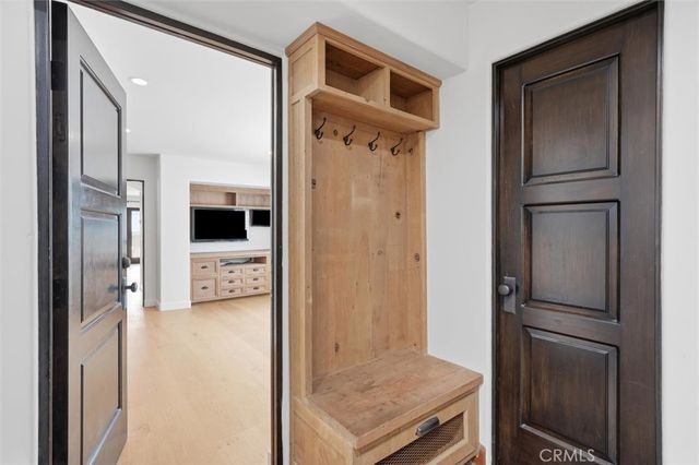 221 24th Street, Manhattan Beach, CA 90266