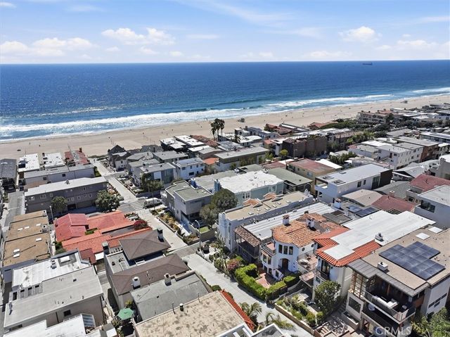 221 24th Street, Manhattan Beach, CA 90266