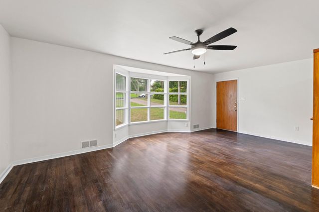 1110 Somerset Ave, Austin, TX 78753