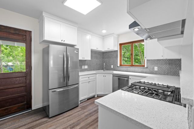 1110 Somerset Ave, Austin, TX 78753