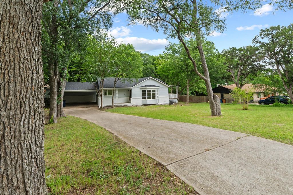 1110 Somerset Ave, Austin, TX 78753