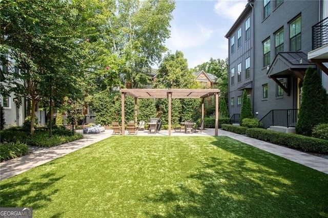 132 Pacer Place, Atlanta, GA 30342