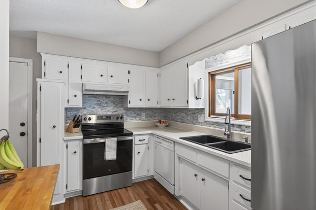 1522 18th Avenue NW, New Brighton, MN 55112